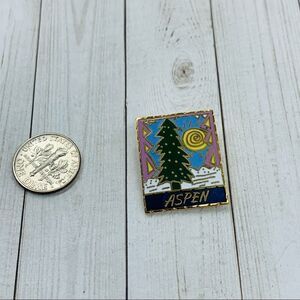 VTG Aspen Pin Brooch‎